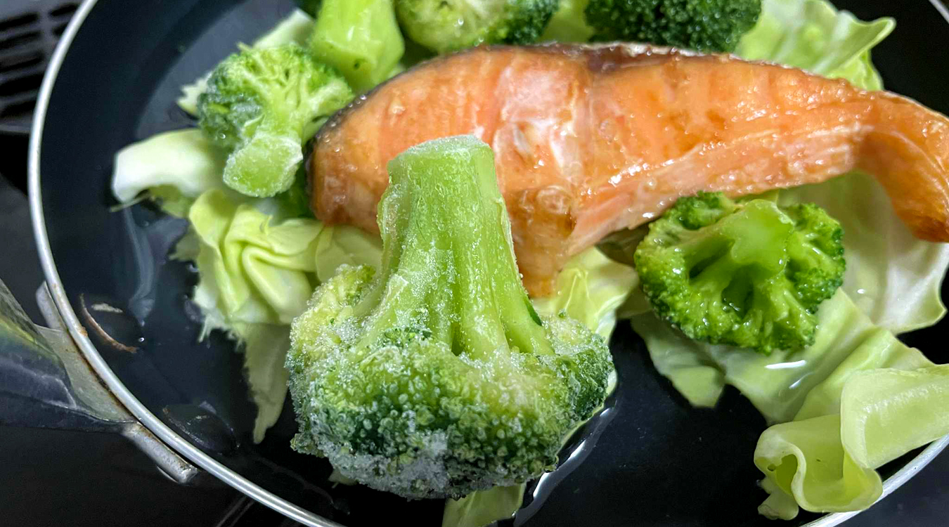 キャベツ・ブロッコリー・残った焼き鮭