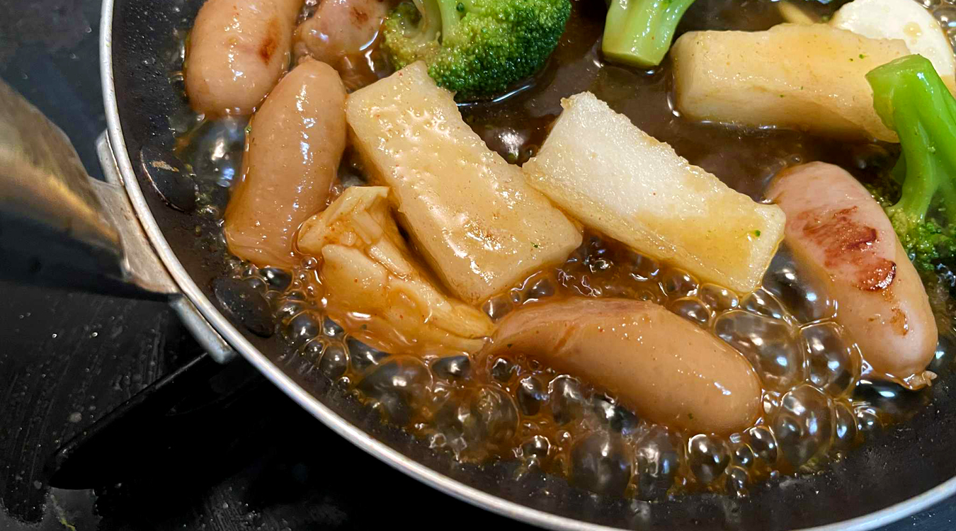 glazing_with_spicy_sauce